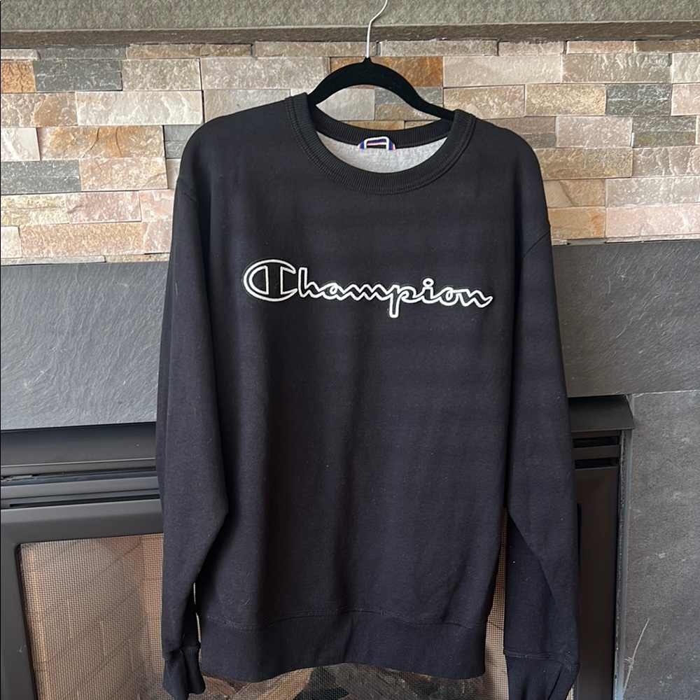 Champion Black Crewneck Sweater with Signature Style